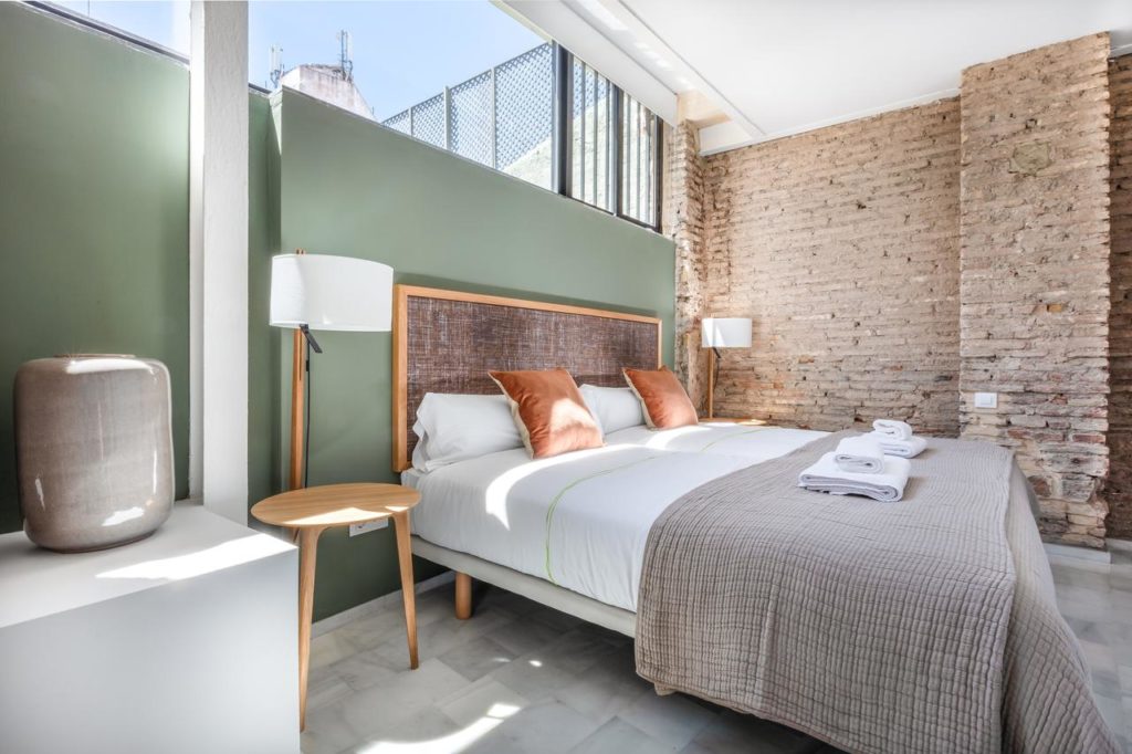 slow suites seville