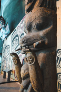 Totem au musée canadien de l'histoire au Québec