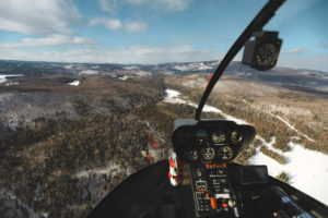 Forêt au Québec en hiver vu d'hélicoptère