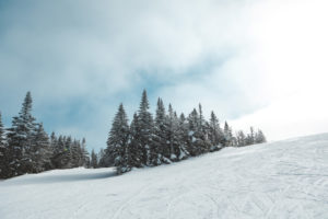 Piste de ski dans la station du Mont Tremblant au Québec