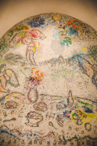 chateau sainte roseline mosaïque chagall