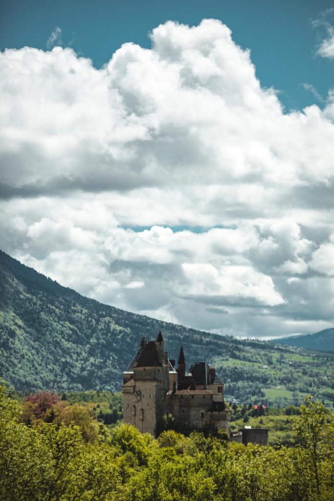 chateau menthon