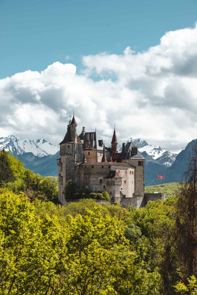 chateau menthon