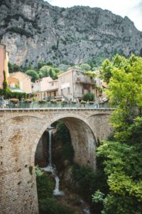 Moustiers Sainte Marie plus beau village de France Alpes de Haute Provence