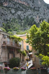 Moustiers Sainte Marie plus beau village de France Alpes de Haute Provence