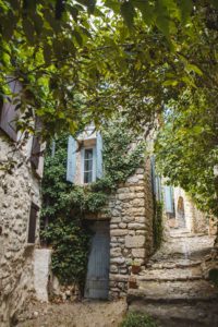 Lurs village Alpes de Haute Provence