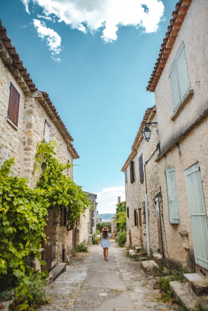 Lurs village Alpes de Haute Provence