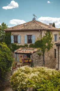 Lurs village Alpes de Haute Provence