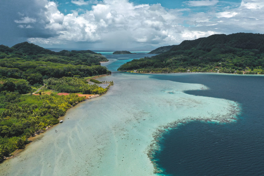 pont de huahine