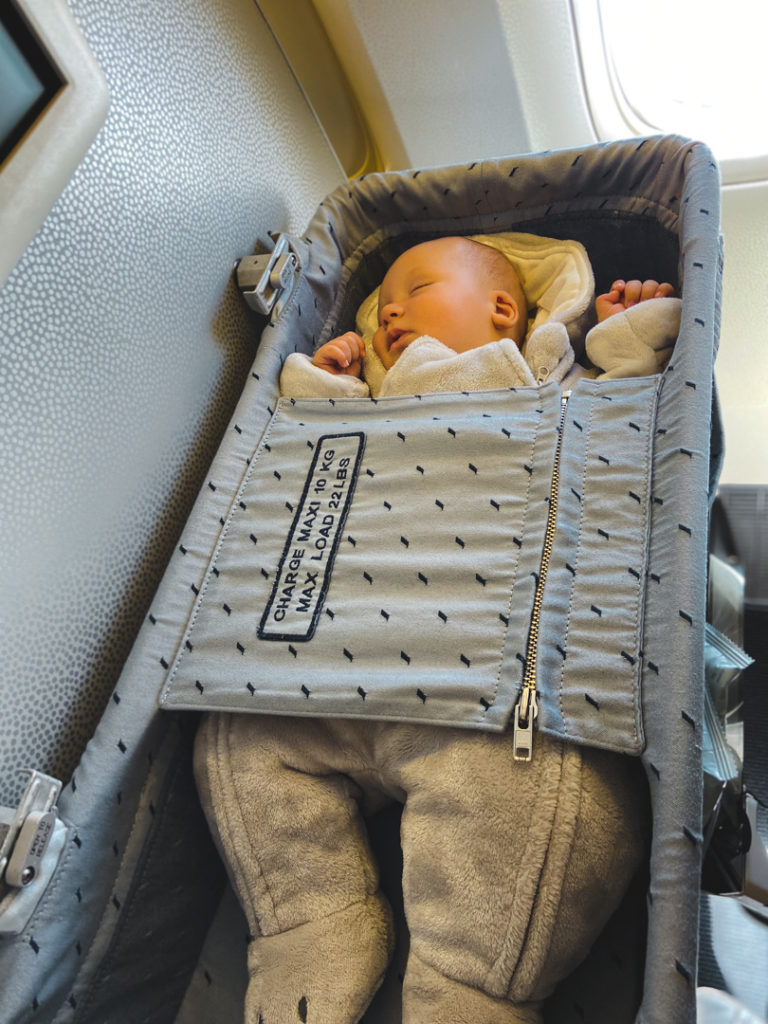 bassinette bébé avion