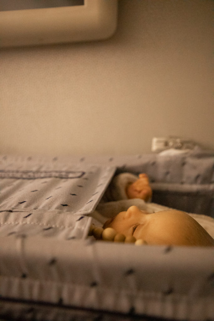 bassinette bébé avion
