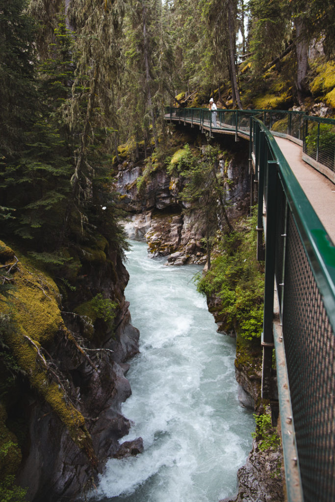 johnson falls canyon banff