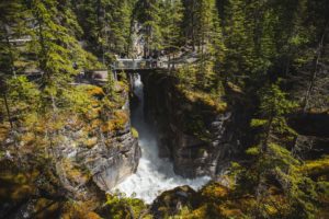 maligne canyon jasper