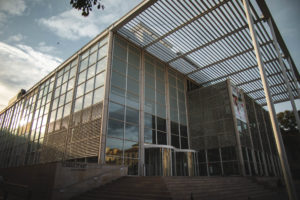 carré d'art nimes