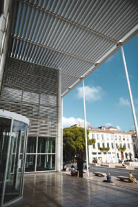 carré d'art nimes