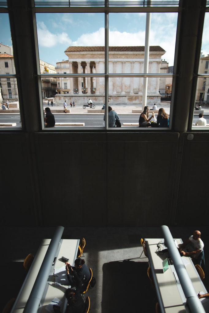 carré d'art nimes