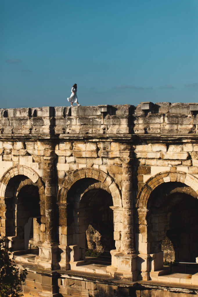 visiter nimes les arènes