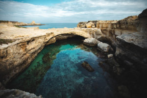 poetry cave pouilles