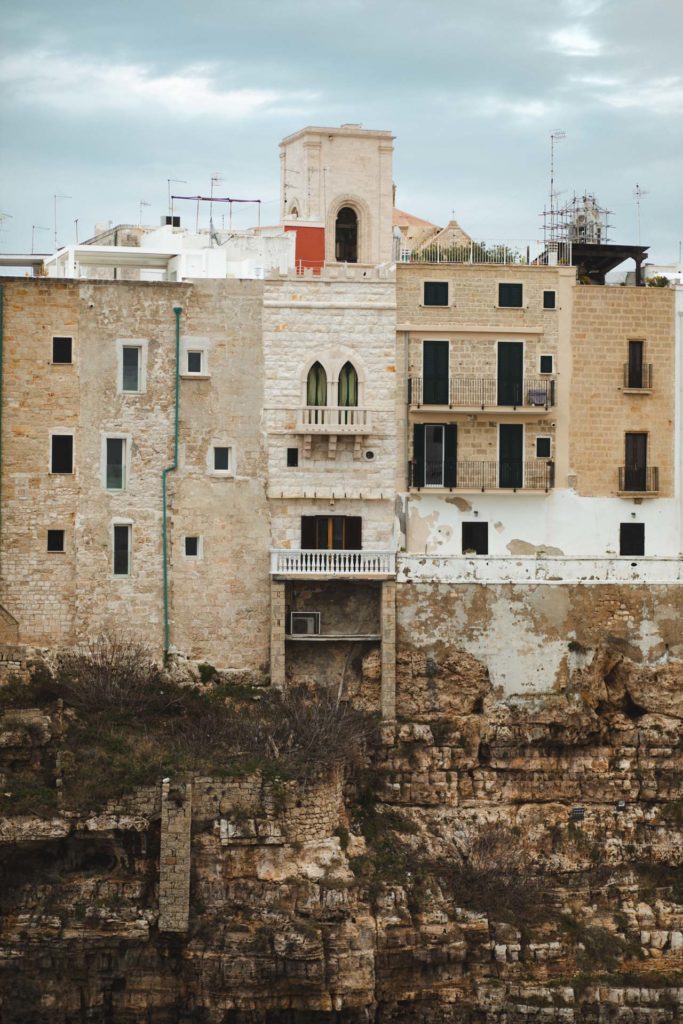 Polignano a mare itinéraire les pouilles