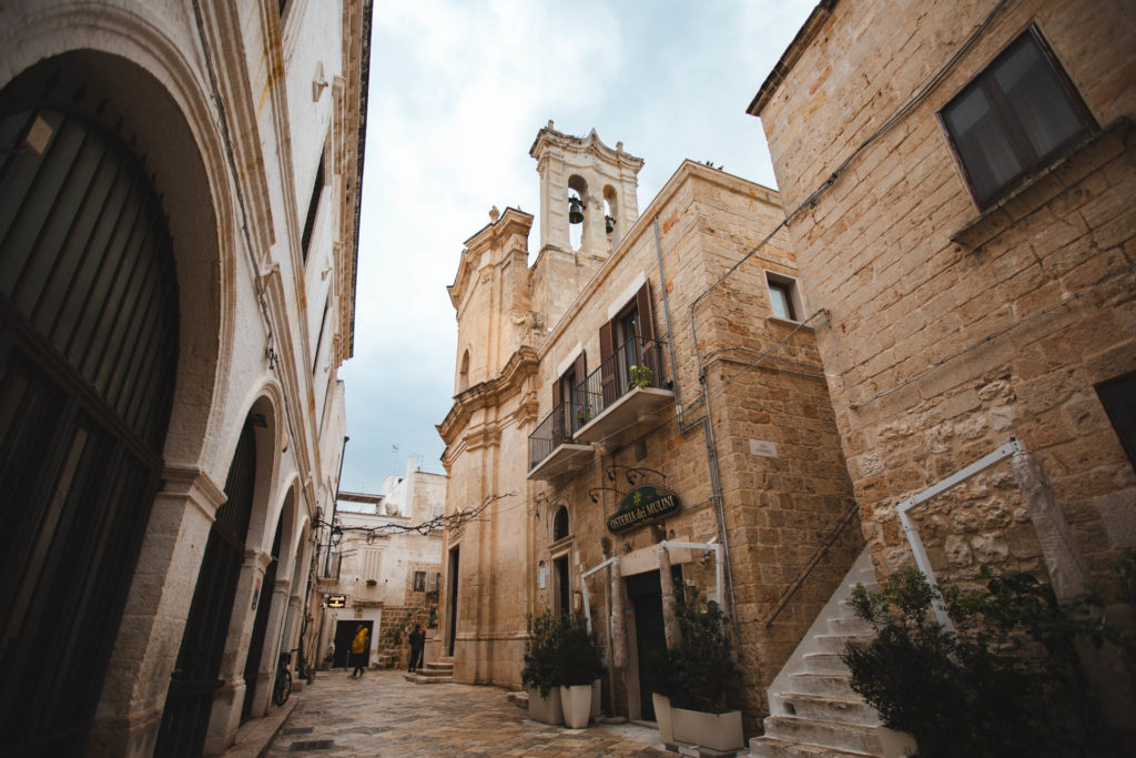 Polignano a mare itinéraire les pouilles