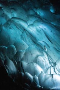 chrystal cave islande