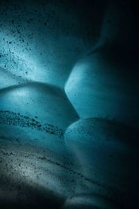 chrystal cave islande