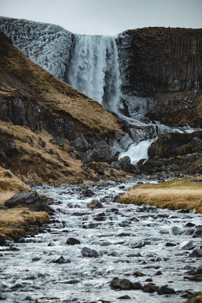 cascade svodufoss islande