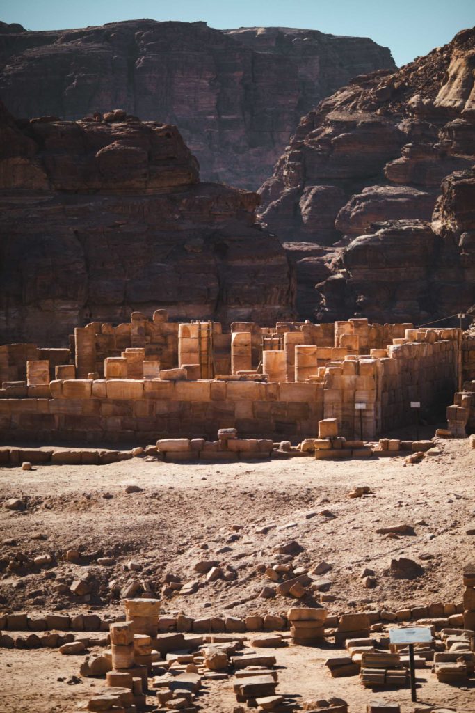 rue des colonnes petra jordanie